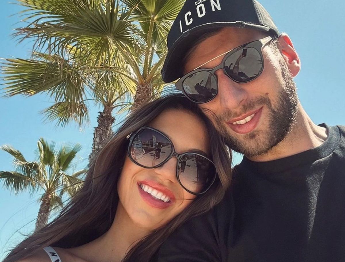 Ea e sexy-iubita noului jucător de la Petrolul! Simona face senzație pe internet cu formele ei