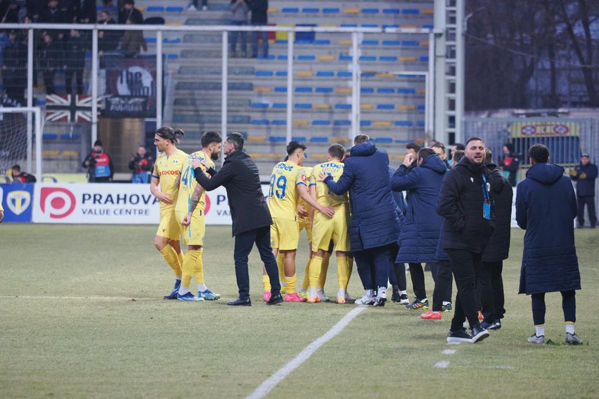 „E dezamăgire mare!” » Jucătorii Petrolului, dărâmați în vestiar după eșecul cu CFR Cluj: „E greu să vii la stadion”