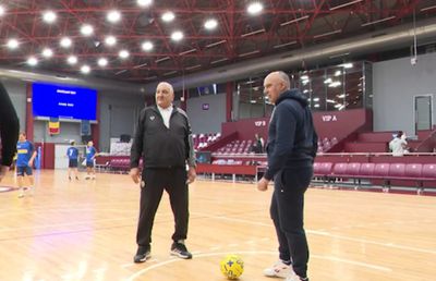 Prunea a schimbat postul într-un meci de Old Boys » Mihali l-a „taxat” amical: „El nu prea a avut treabă cu poarta nici când era jucător”