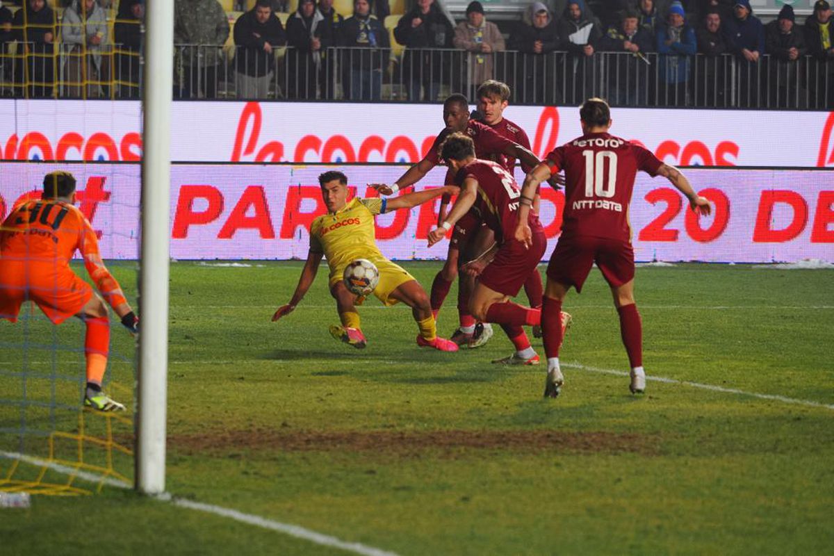 Petrolul - CFR, meci