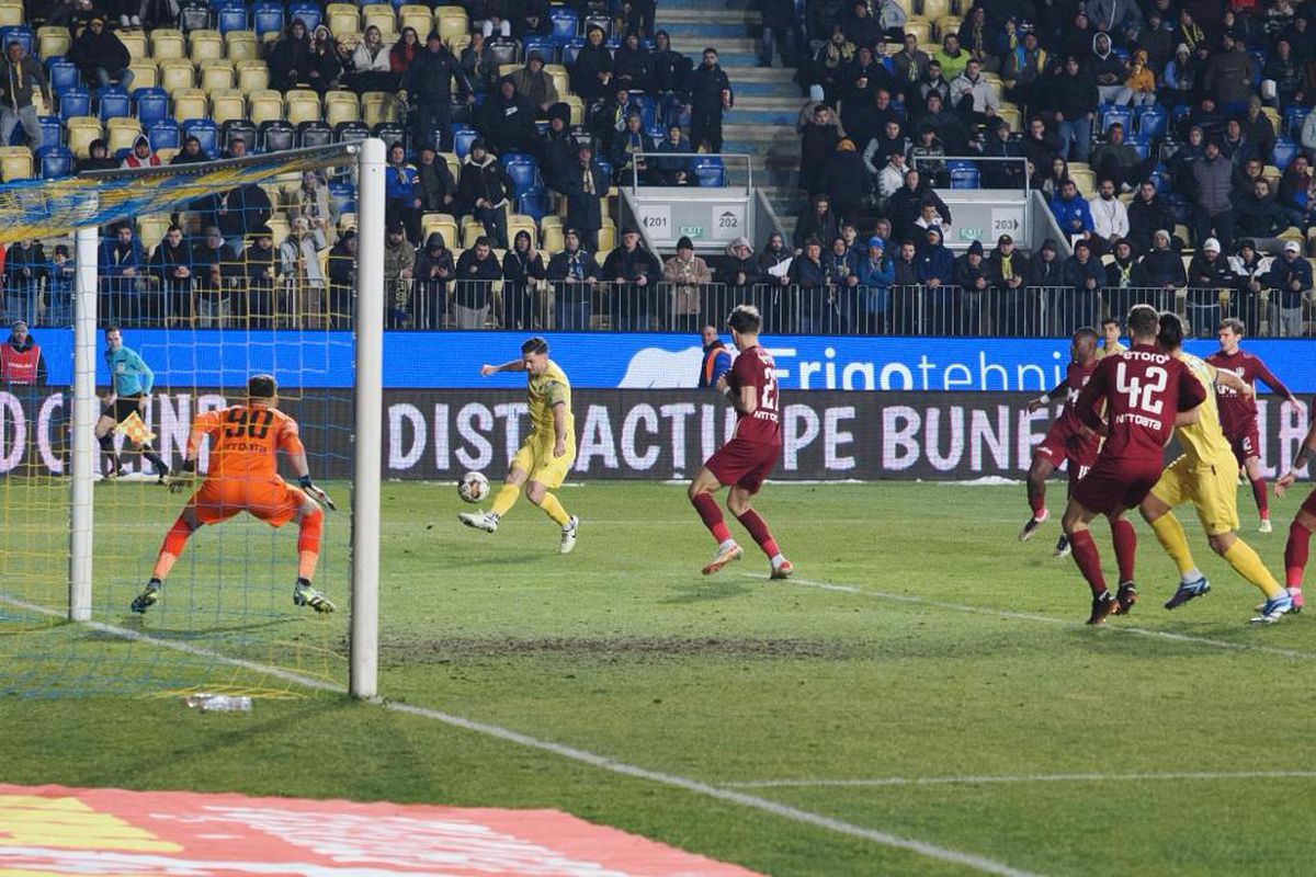 „E dezamăgire mare!” » Jucătorii Petrolului, dărâmați în vestiar după eșecul cu CFR Cluj: „E greu să vii la stadion”