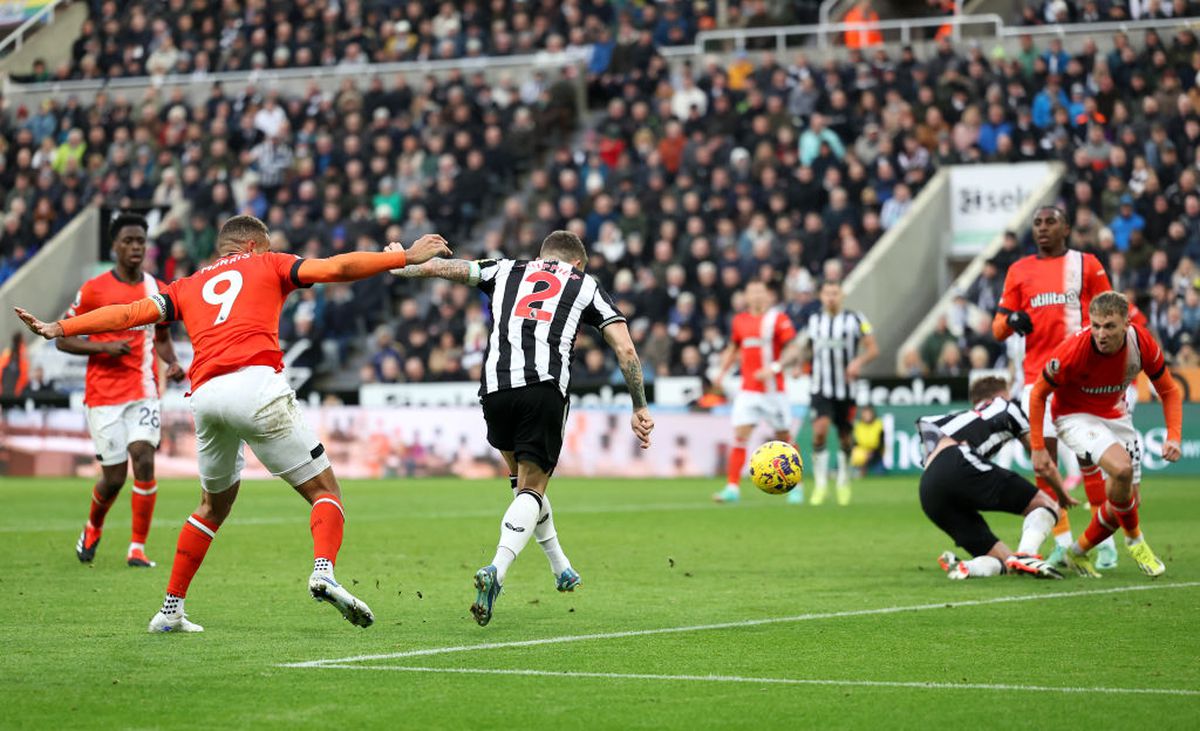 Meci NEBUN în Premier League! Newcastle și Luton au oferit un spectacol cu 8 goluri