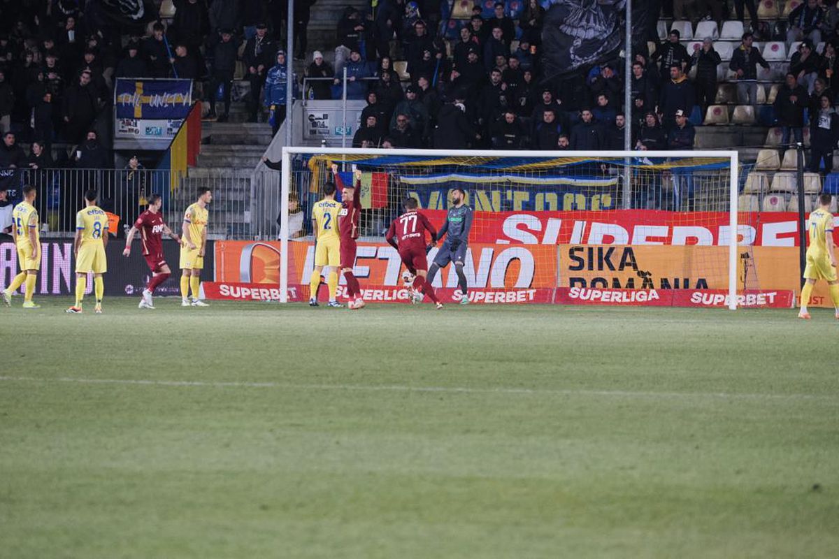 Petrolul - CFR, meci