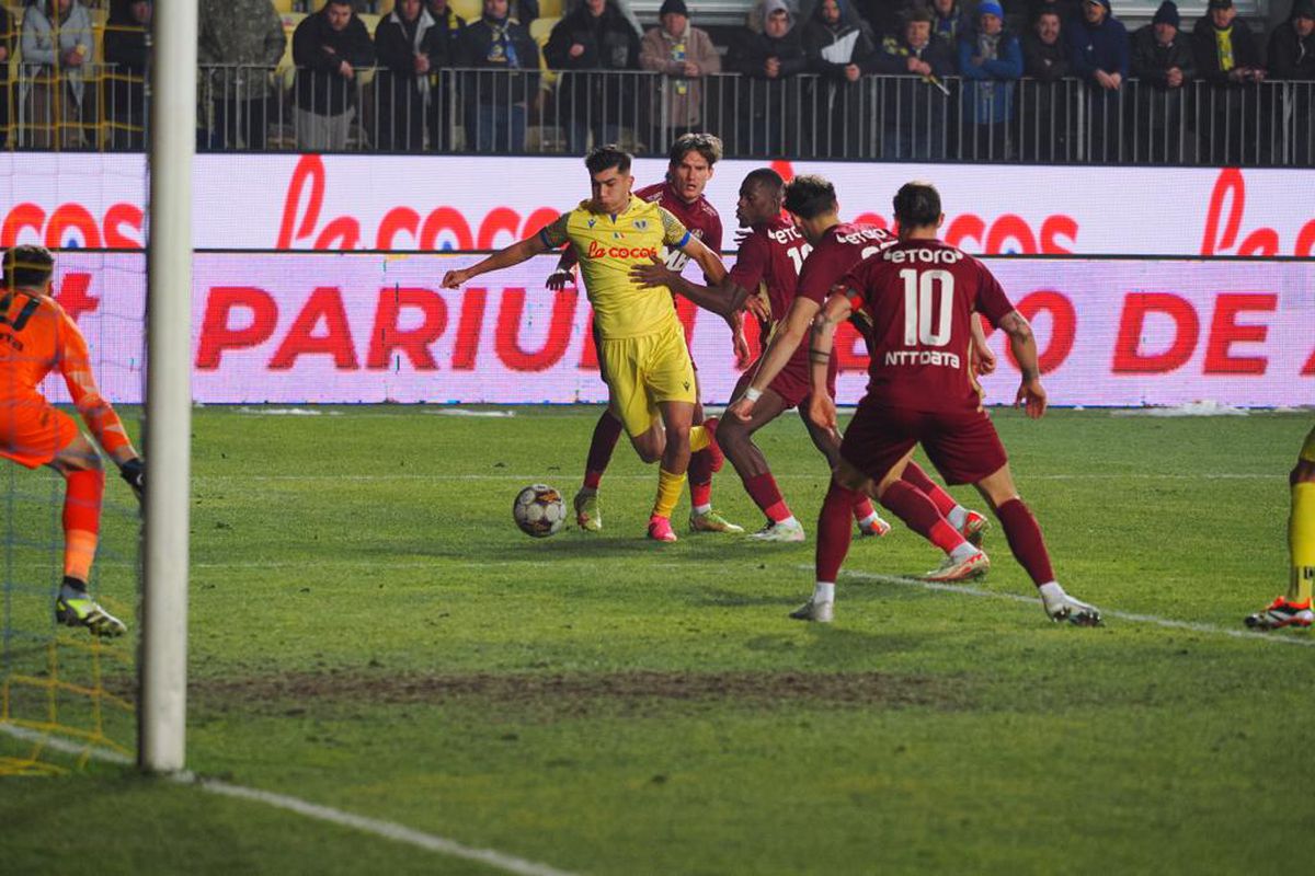 „E dezamăgire mare!” » Jucătorii Petrolului, dărâmați în vestiar după eșecul cu CFR Cluj: „E greu să vii la stadion”