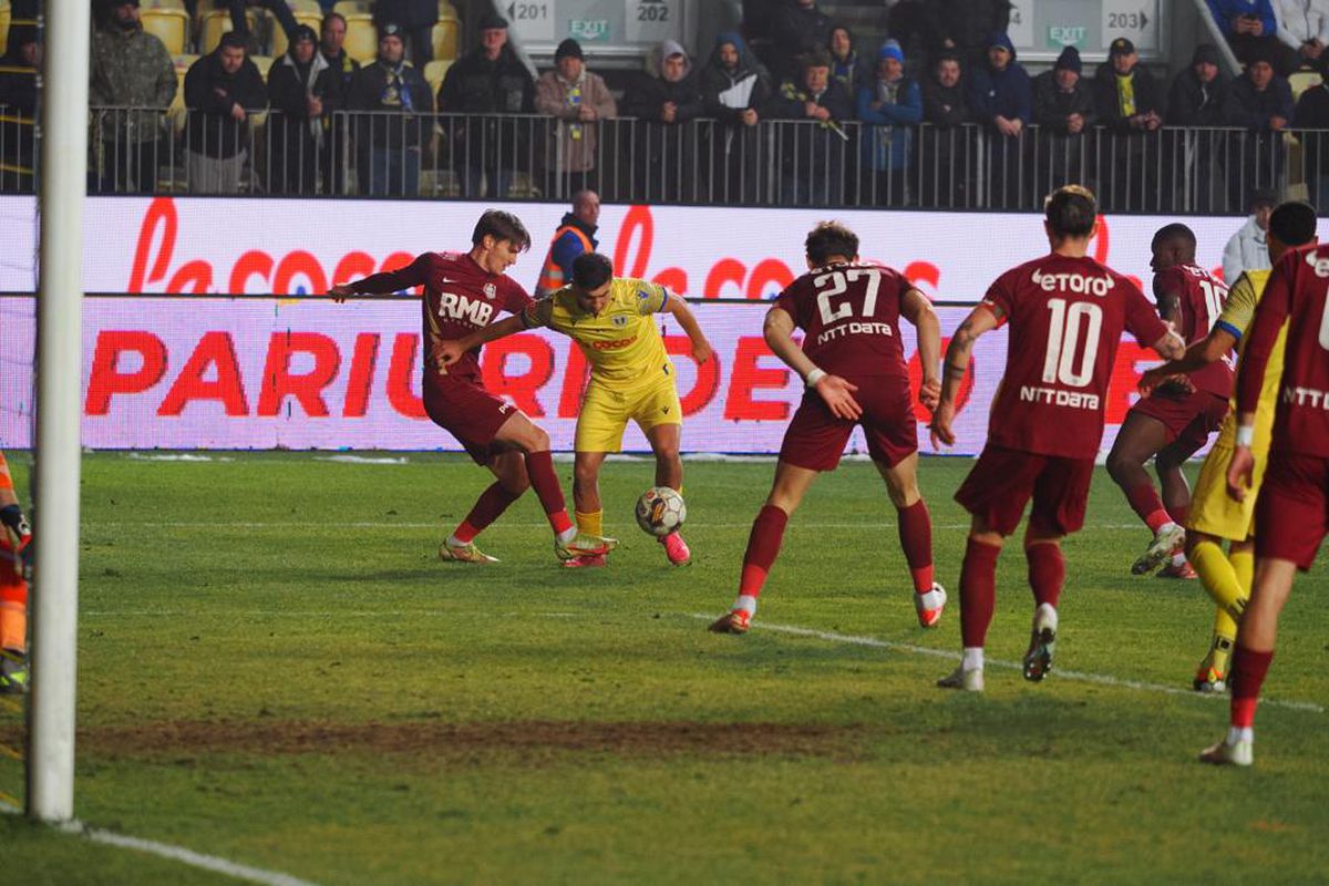 „E dezamăgire mare!” » Jucătorii Petrolului, dărâmați în vestiar după eșecul cu CFR Cluj: „E greu să vii la stadion”