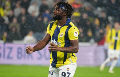 Jucătorul lui Fenerbahce s-a antrenat singur și așteaptă oferta lui Napoli