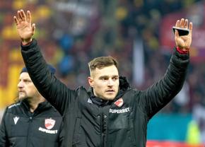 Anunț de impact la Dinamo: când revine Dennis Politic » Câți jucători mai transferă „câinii”: „Consecință perversă”