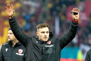 Anunț de impact la Dinamo: când revine Dennis Politic » Câți jucători mai transferă „câinii”: „Consecință perversă”