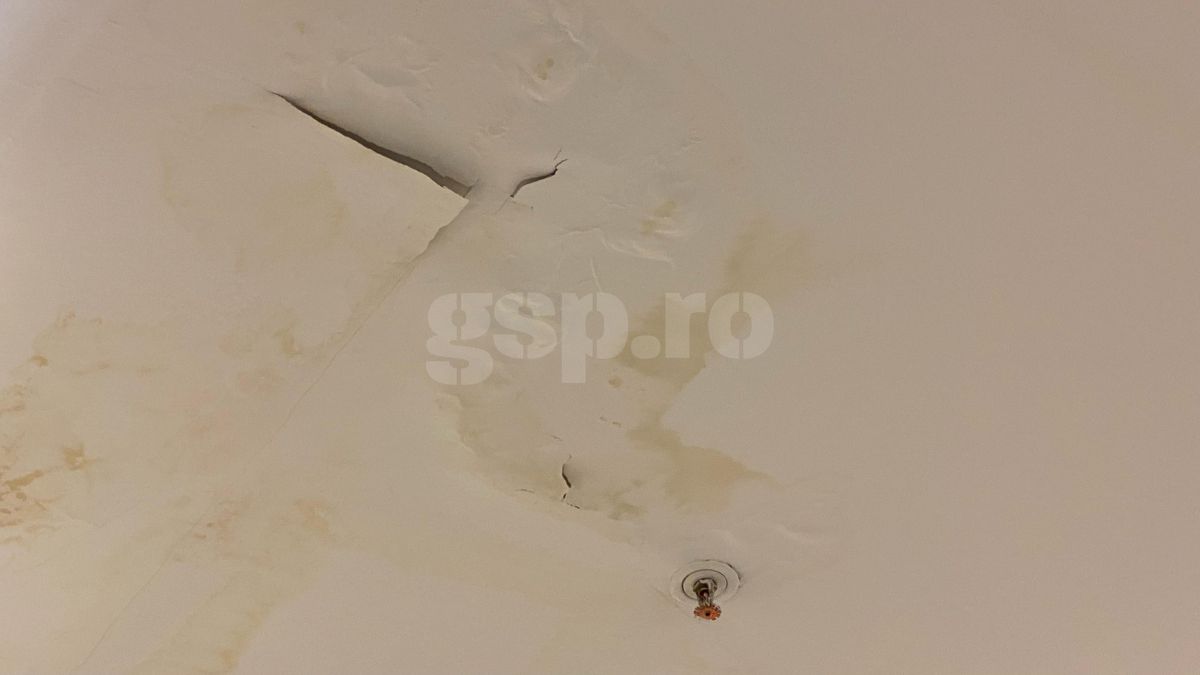 Incredibil: cum arată loja de la „Arena Națională” unde au stat invitații de marcă de la Manchester United » Pierderile de la cel mai mare stadion al țării au trecut deja de 20 de milioane de euro