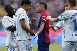 Raphinha a făcut scandal la Barcelona - Alaves » Brazilianul l-a înjurat pe arbitru: „Sunteți toți niște..”