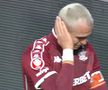 Cristi Manea, în lacrimi după Hermannstadt - Rapid, consolat de colegi / foto: captură Digi Sport