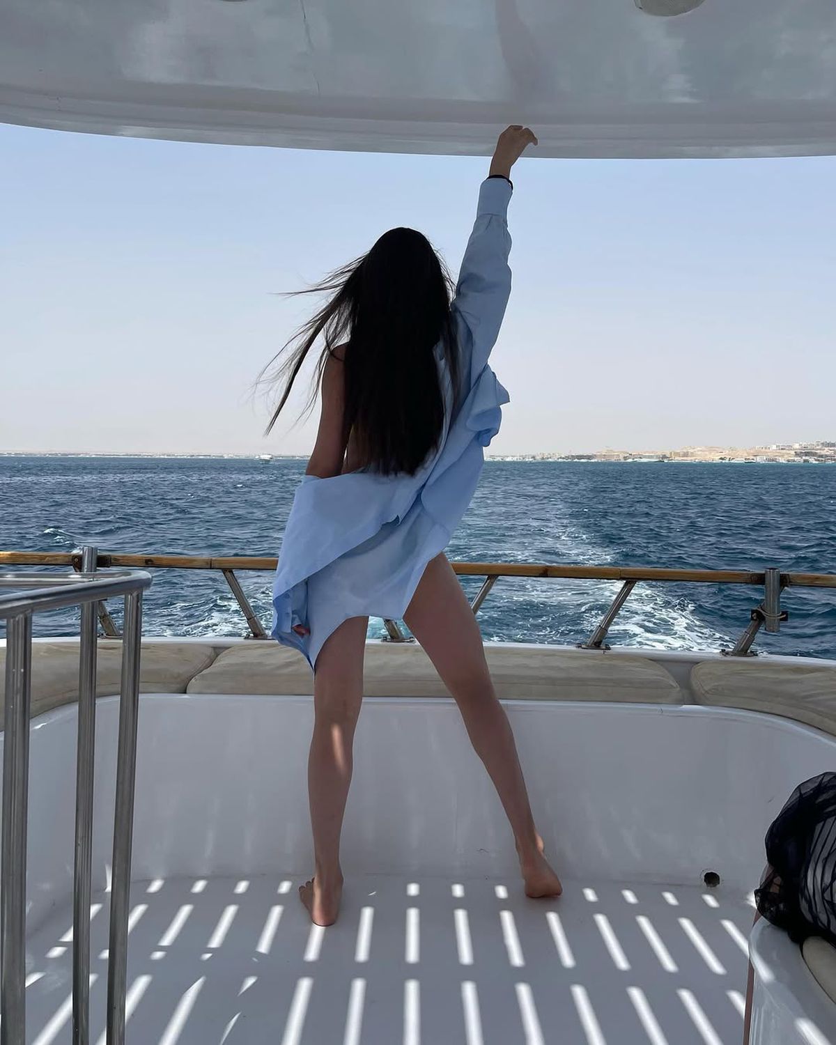 „Păpușa” lui Vladimir Putin, un fenomen al sportului, se pozează nestingherită prin Florența: „Bucură-te de fiecare minut”