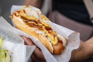 Studiu șocant citat de Guardian: „Alimentele ultra-procesate sunt atât de nocive, încât ar trebui tratate mai degrabă ca țigările, nu ca hrana”