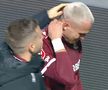 Cristi Manea, în lacrimi după Hermannstadt - Rapid, consolat de colegi / foto: captură Digi Sport