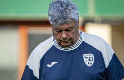 Surse autorizate de la Universitar: „Situația lui Mircea Lucescu este gravă” » Doctorii, sceptici că mai poate sta pe bancă