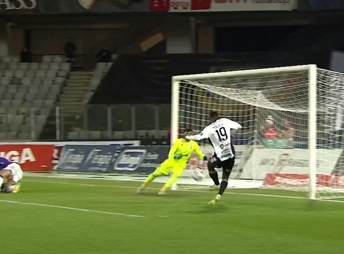 Ratare Macalou U Cluj - FC Argeș