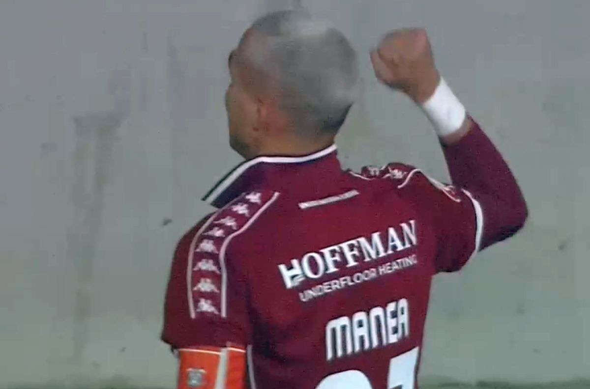 Imagini emoționante după Hermannstadt - Rapid » Cristian Manea, în lacrimi, consolat de coechipieri