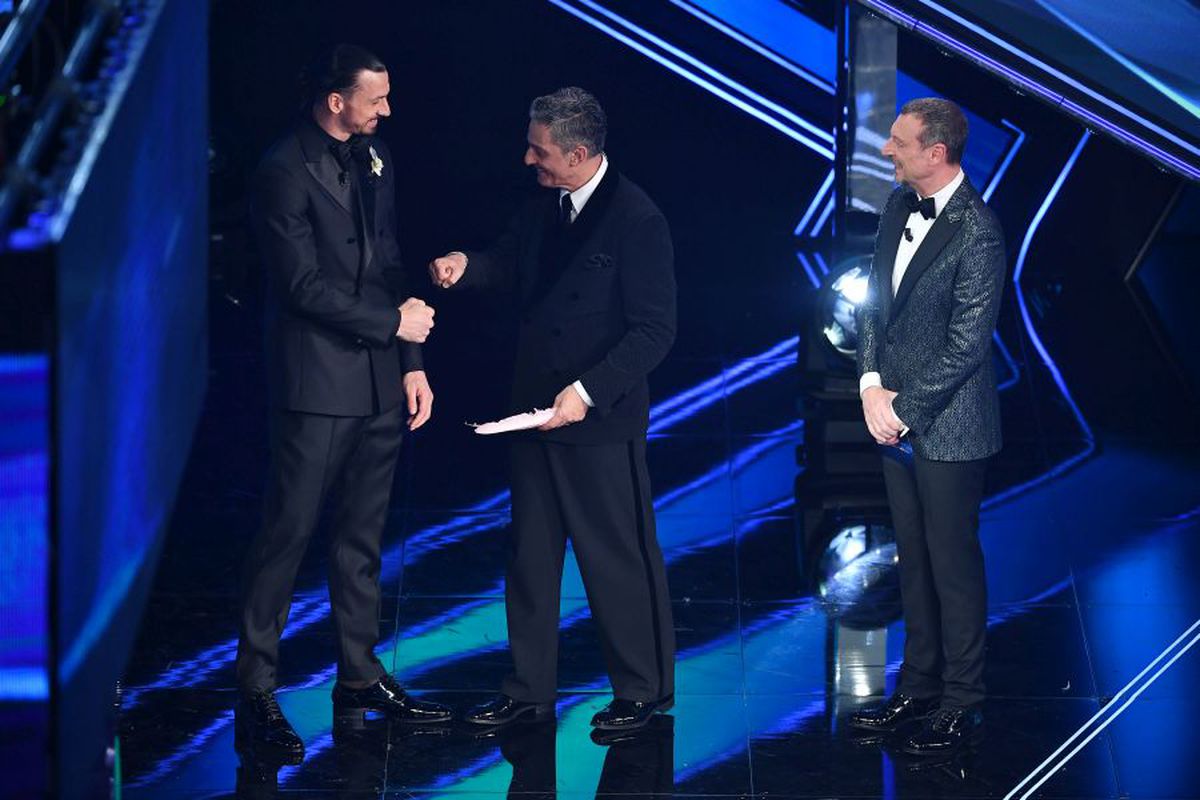 VIDEO+FOTO Zlatan Ibrahimovic a făcut senzație la festivalul de la Sanremo: „În condițiile astea, o să anulez show-ul. Să plece și violoniștii, dar să rămână fetele!”
