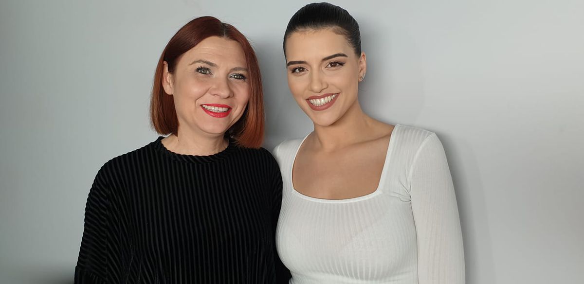 FOTO Fostul model din Columbia care prezintă acum știri în România » A pozat în FHM