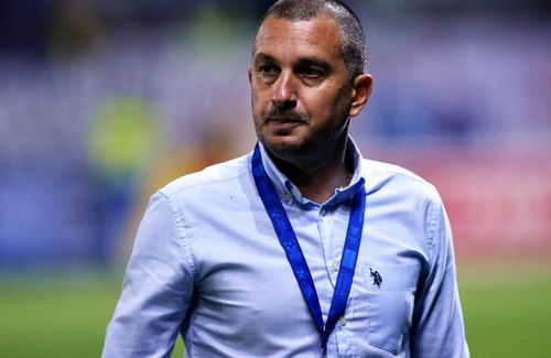 Costel Enache, 47 de ani, antrenorul lui U Cluj, a tras concluziile după eliminarea surprinzătoare suferită în „sferturile” Cupei României, după 1-3 pe teren propriu contra celor de la Viitorul Pandurii Tg. Jiu.