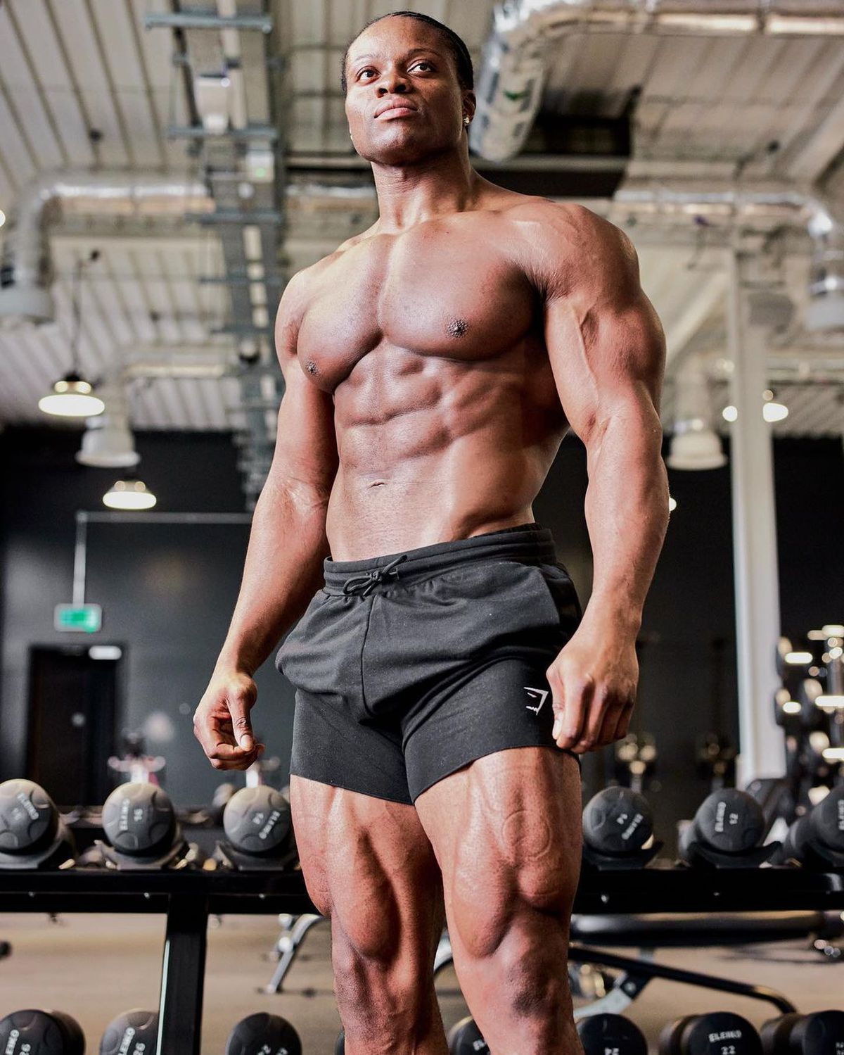 Uriaș londonez, celebru pe rețelele de socializare, de la pictură la box: „Nu-mi pasă de calorii”