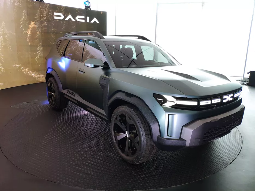 Dacia a prezentat, pe 2 martie, la București, noul concept car al modelului Bigster, fratele mai mare al lui Duster.