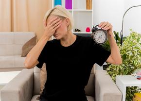 Care sunt simptomele menopauzei și cum le gestionezi?