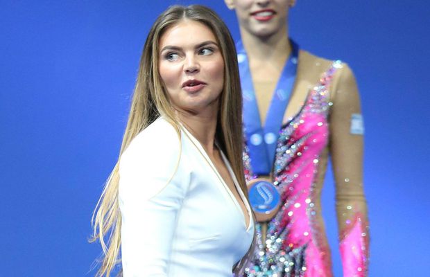 Vladimir Putin i-a cumpărat un penthouse de lux fostei gimnaste cu care se iubește! Imagini incredibile