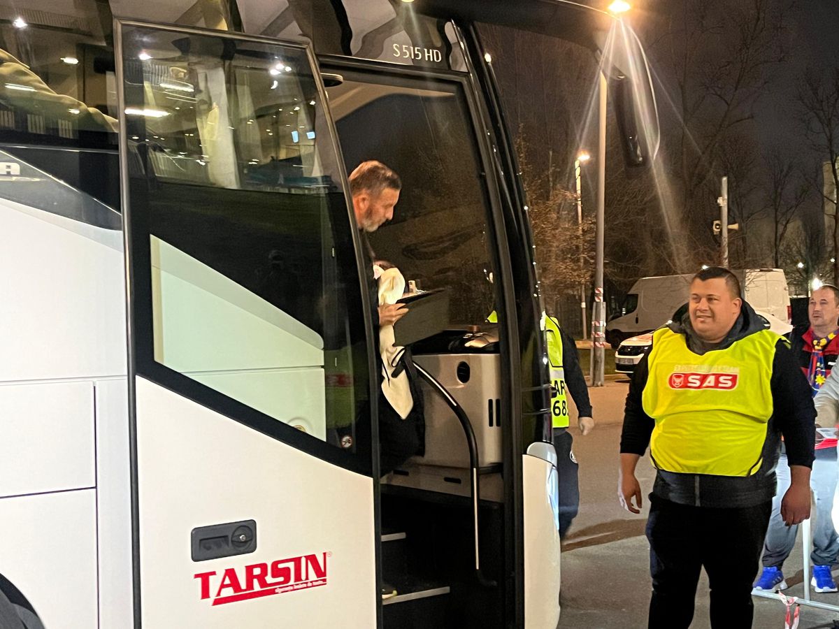 FCSB - Petrolul, sosire echipe