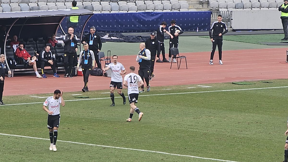 U Cluj - FC Botoșani 1-0 » Victorie cu frâna trasă! U Cluj se impune la limită, iar runda viitoare va fi pe viață și pe moarte pentru un loc de play-off