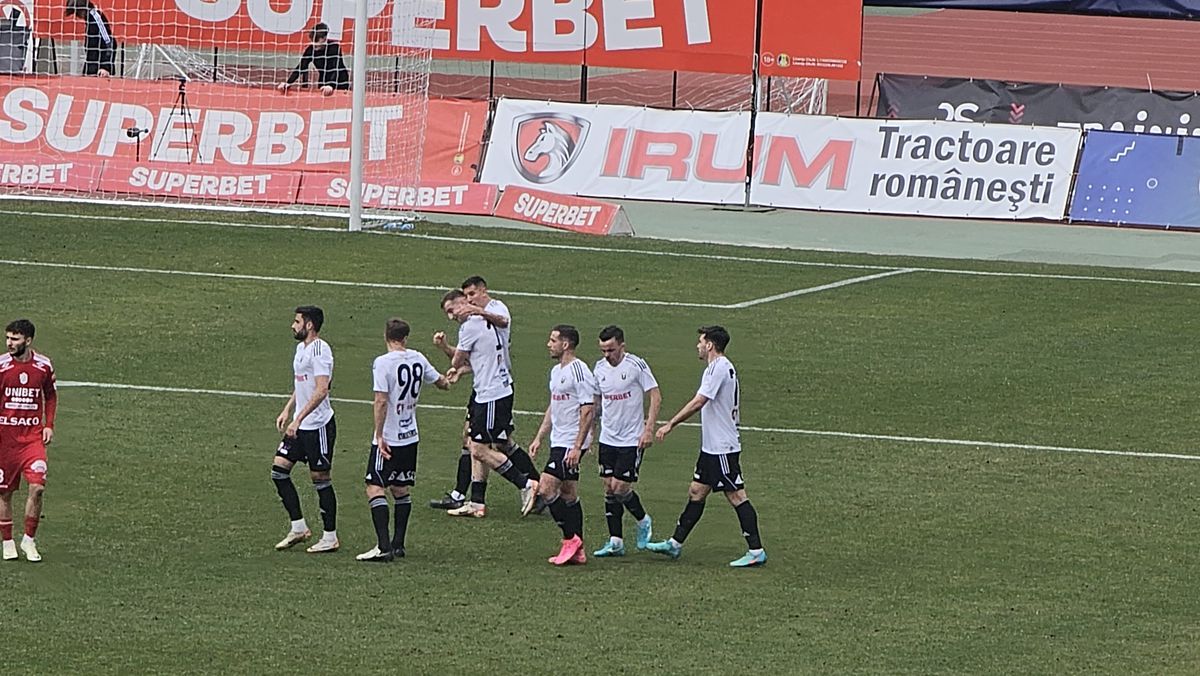 U Cluj - FC Botoșani 1-0 » Victorie cu frâna trasă! U Cluj se impune la limită, iar runda viitoare va fi pe viață și pe moarte pentru un loc de play-off