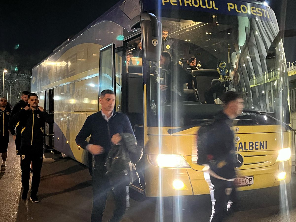 FCSB - Petrolul, sosire echipe