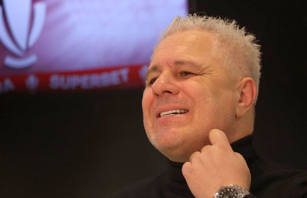 Nu s-a știut până acum! Șumudică a pus mâna pe telefon și l-a sunat pe Gigi Becali: „Prea mare pușcărie de antrenor ai, ia-mă!”