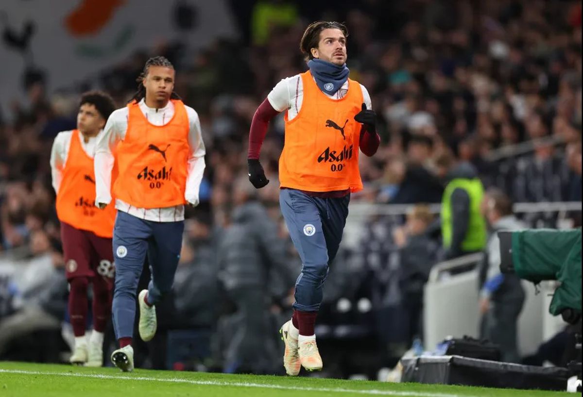 Jack Grealish, surprins de paparazzii într-o cârciumă cu bere ieftină