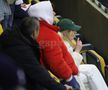 Soția și fiica lui Marius Șumudică, surprinse încălcând regulamentul pe Arena Națională la Rapid - FCSB