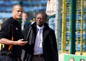 Situație ingrată pentru Vincent Kompany! Tatăl lui pledează în Parlamentul Belgian împotriva sponsorului lui Bayern