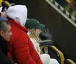 Soția și fiica lui Marius Șumudică, surprinse încălcând regulamentul pe Arena Națională la Rapid - FCSB