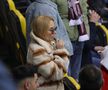 Soția și fiica lui Marius Șumudică, surprinse încălcând regulamentul pe Arena Națională la Rapid - FCSB