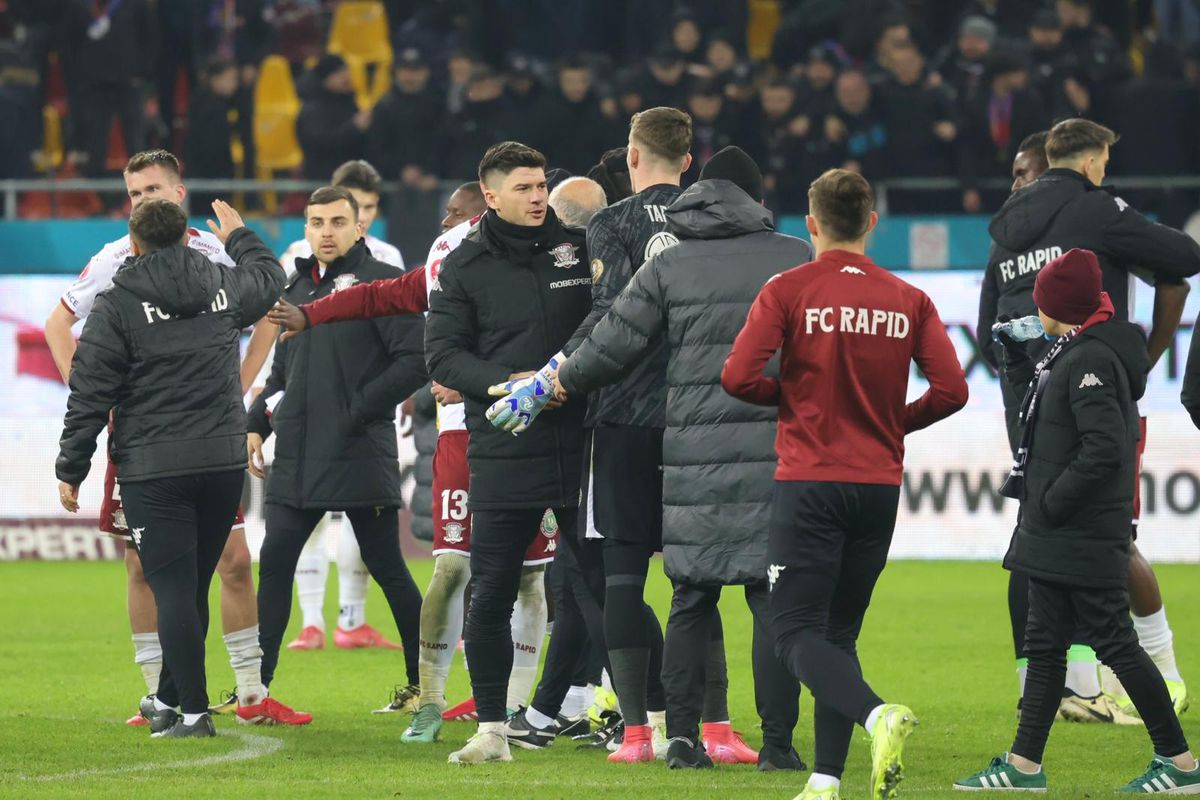 Șefului Rapidului nu i-au căzut bine gesturile lui Șumudică: „Mi-aș dori să-și canalizeze energia doar pe fotbal” + Cadoul pentru antrenor: „Ceva special”