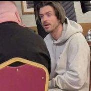 Jack Grealish se distrează cu multă bere într-un bar după meciul din FA Cup cu Manchester City