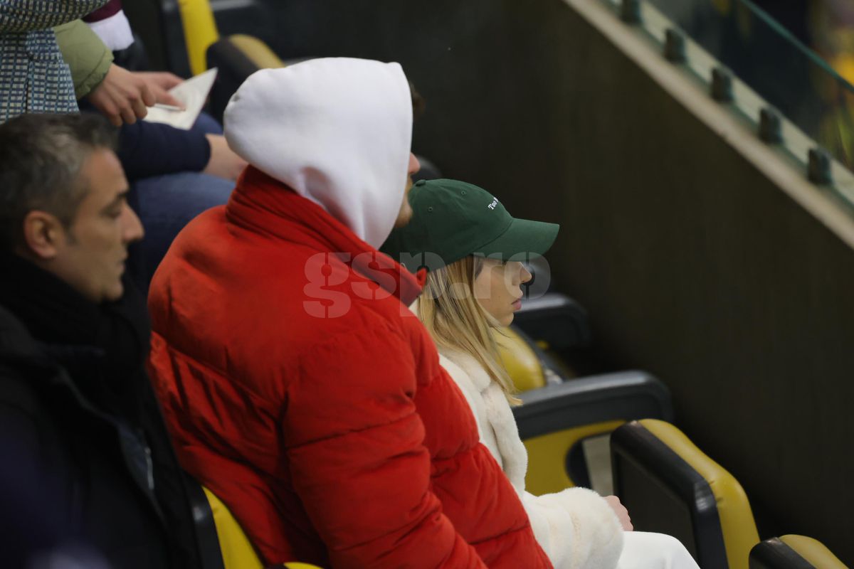 Fiica și soția lui Marius Șumudică