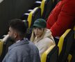 Soția și fiica lui Marius Șumudică, surprinse încălcând regulamentul pe Arena Națională la Rapid - FCSB