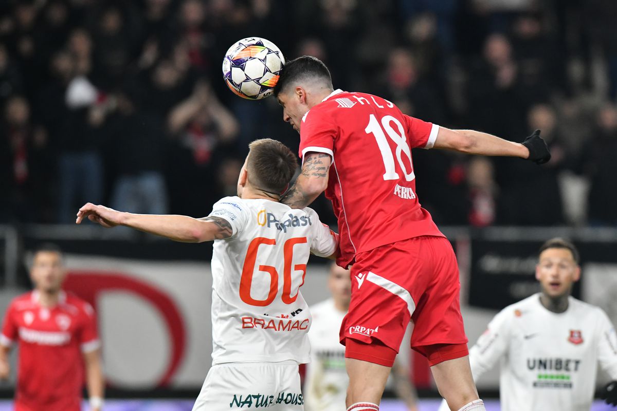 „Vrei să joci la Dinamo?” » Aplaudat de fani, Ianis Stoica a dat răspunsul la finalul partidei