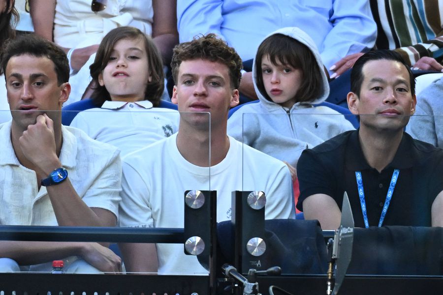 Leon Marchand și-a făcut apariția în tribune la finala masculină de la Australian Open FOTO Imago Images Cum se pregătesc înotătorii de top la început de an » Summer McIntosh și David Popovici la altitudine, Leon Marchand și Thomas Ceccon la soare