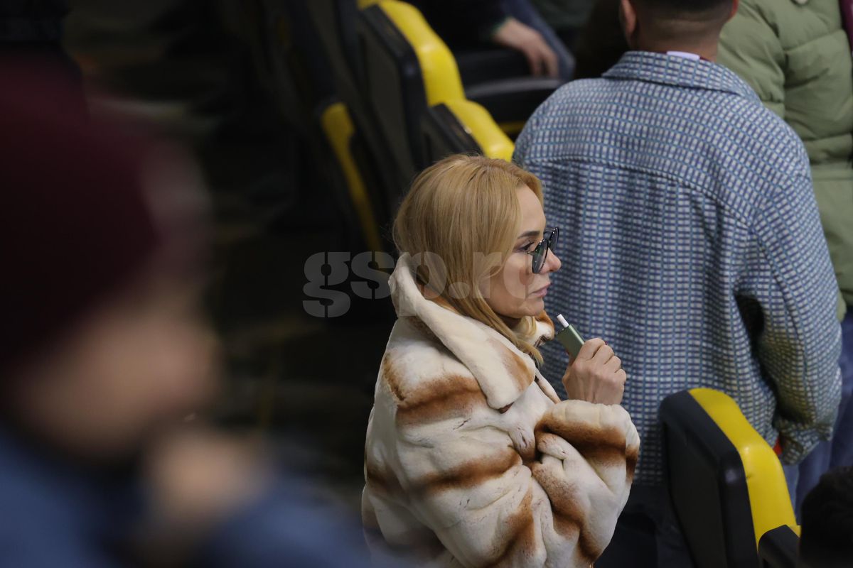 Fiica și soția lui Marius Șumudică