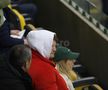 Soția și fiica lui Marius Șumudică, surprinse încălcând regulamentul pe Arena Națională la Rapid - FCSB