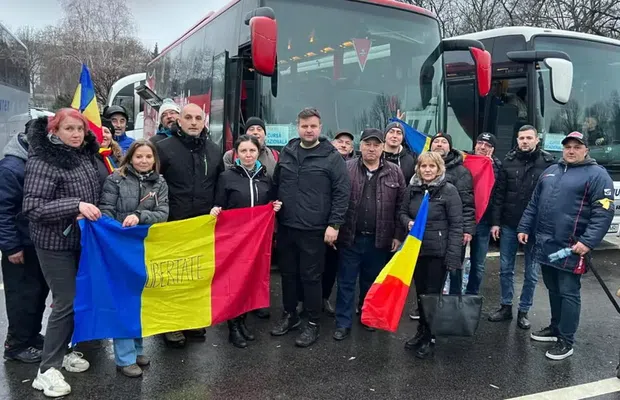 Autocarul clubului din Superliga a dus oameni la protestul AUR! » Reacția patronului: „Pot duce invitații la nuntă sau botez cu autocarul respectiv”