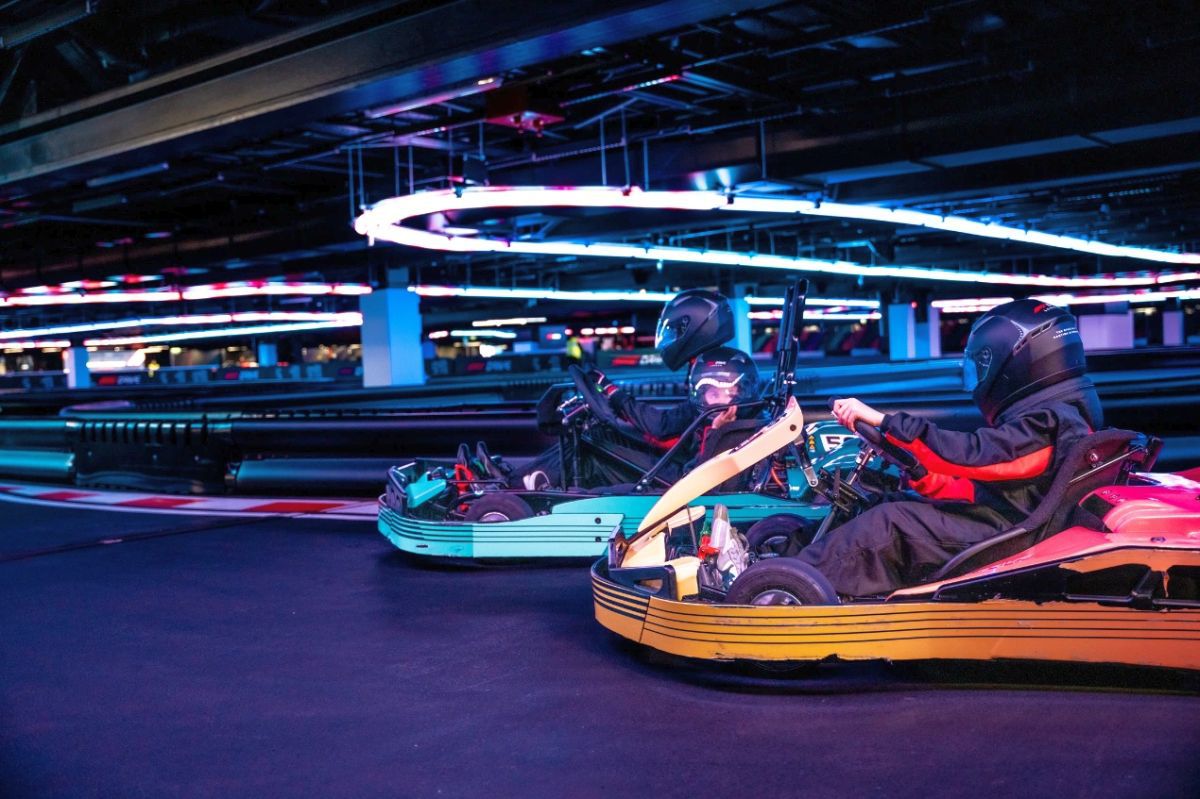 Fostul internațional român a luat la rând stadioanele din Premier League și a rămas șocat: „O mașinărie de făcut bani!”