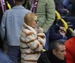 Soția și fiica lui Marius Șumudică, surprinse încălcând regulamentul pe Arena Națională la Rapid - FCSB