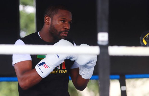 Floyd Mayweather, duel cu un multiplu campion mondial la kickboxing: „Atena, Grecia, pregătiți-vă”